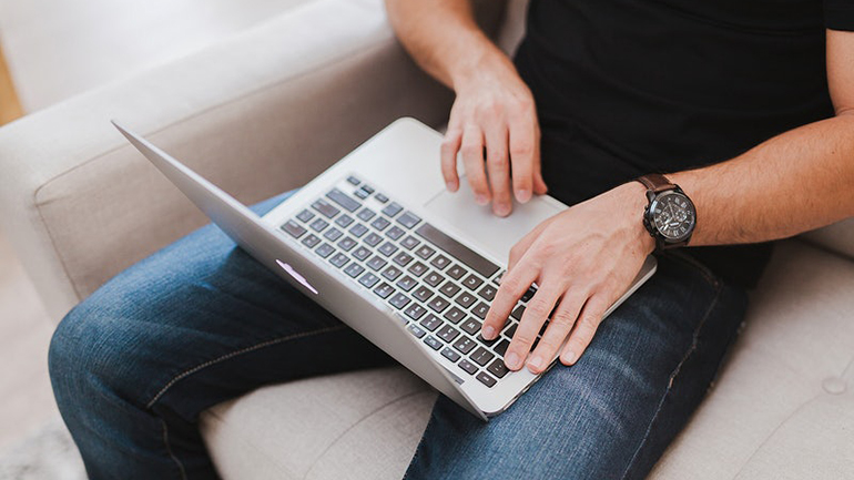 Νέα υπόθεση revenge porn αλά… Παναγιωτόπουλος με θύματα δύο κοπέλες